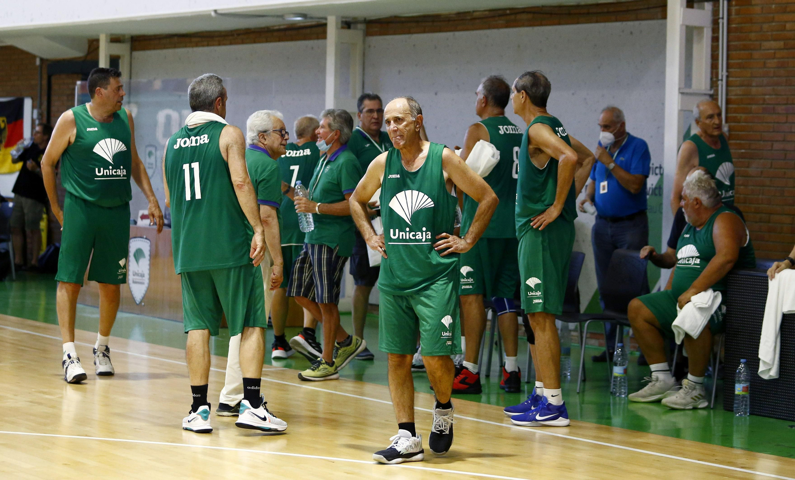 El debut del Unicaja +60 en el FIMBA, en fotos