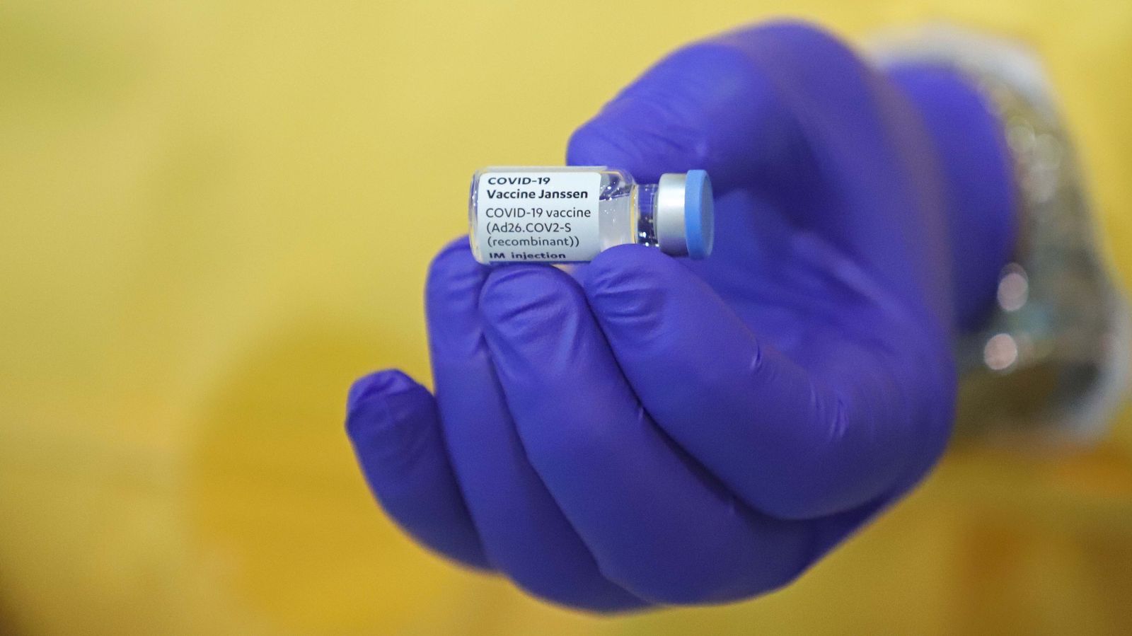 Fotos de la vacunación de estibadores en Algeciras