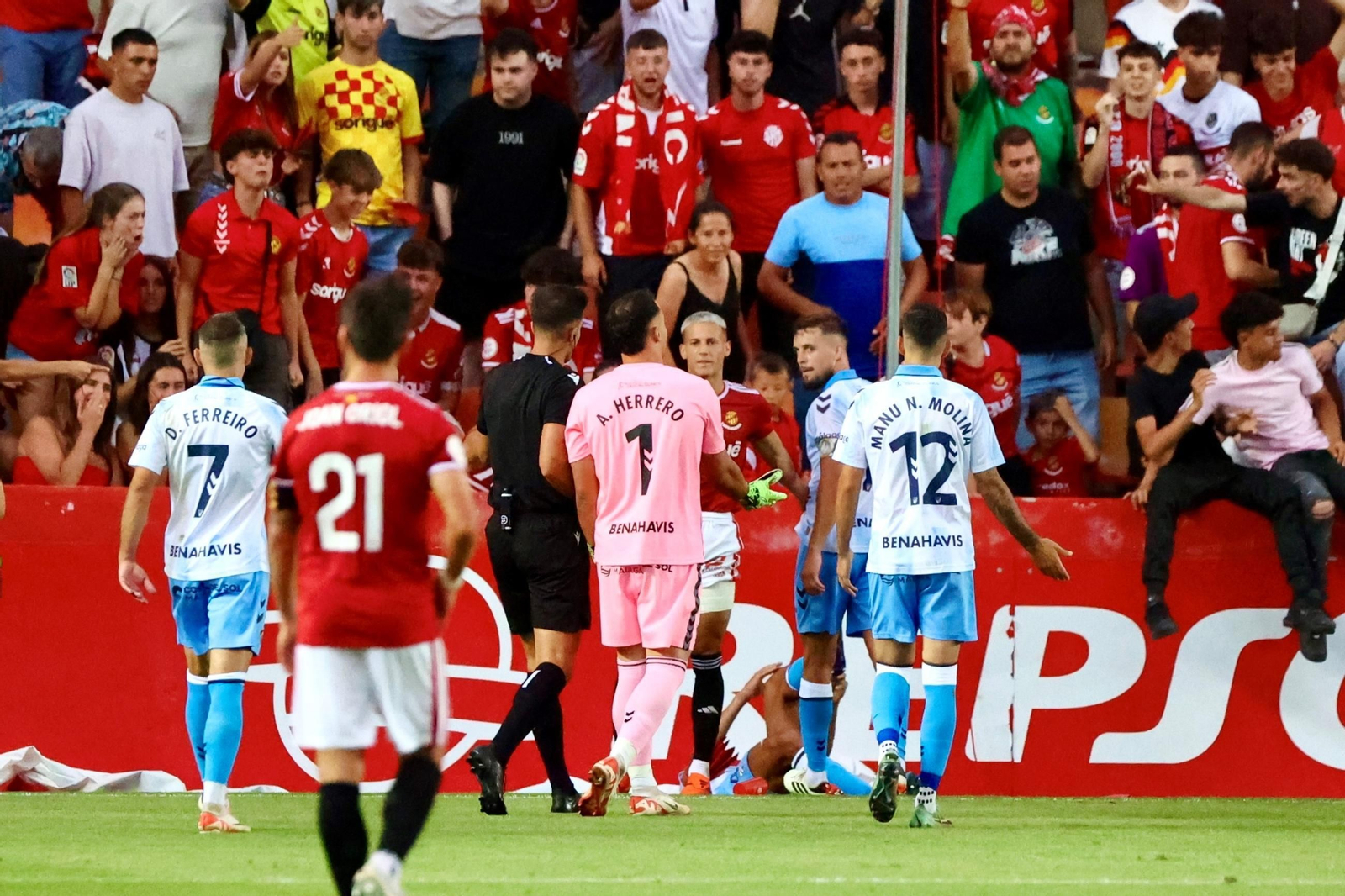 Así fue la locura del ascenso del Málaga CF en Tarragona