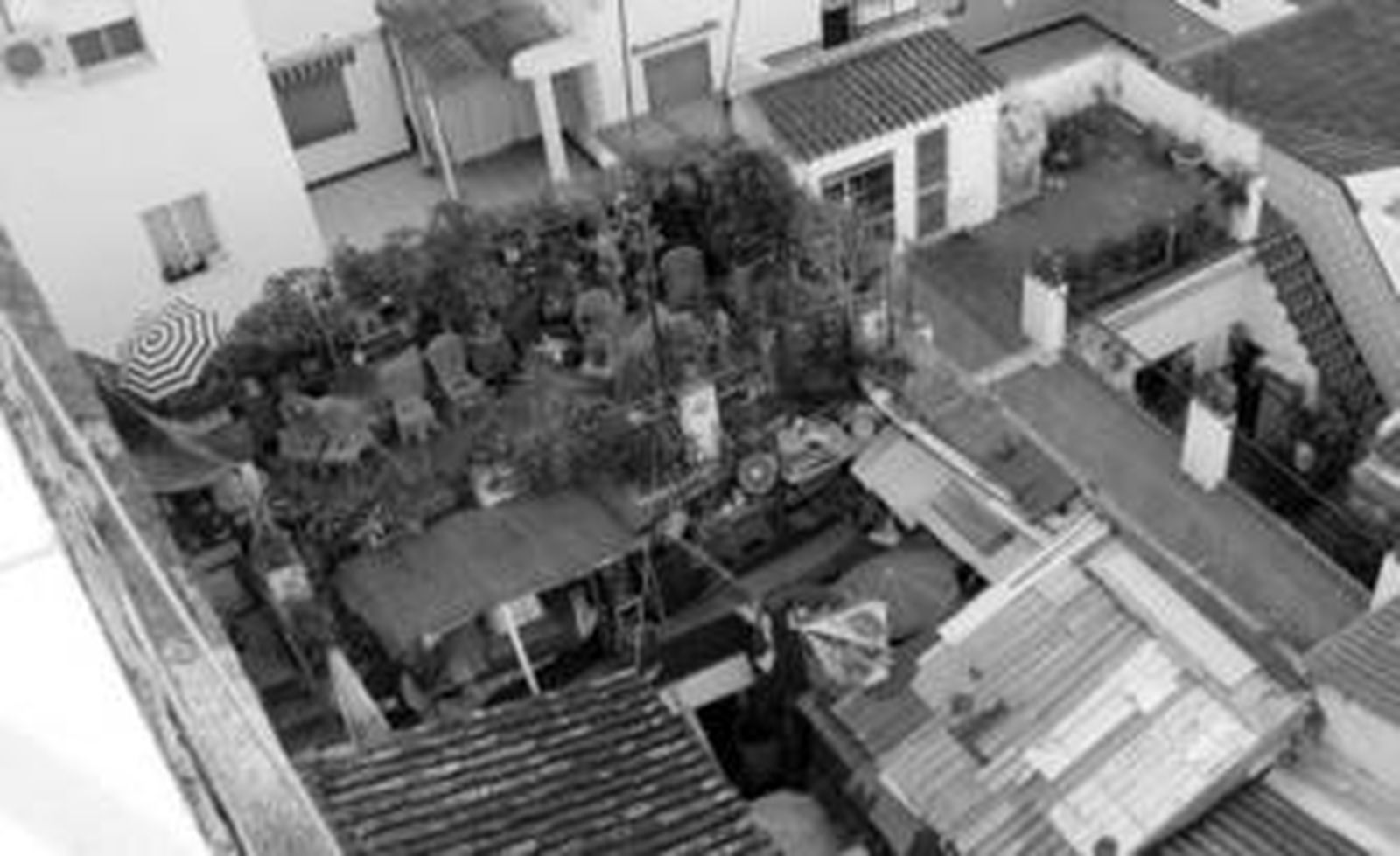 La vivienda de Fernando y los patios colindantes de Rocío y Ascensión.