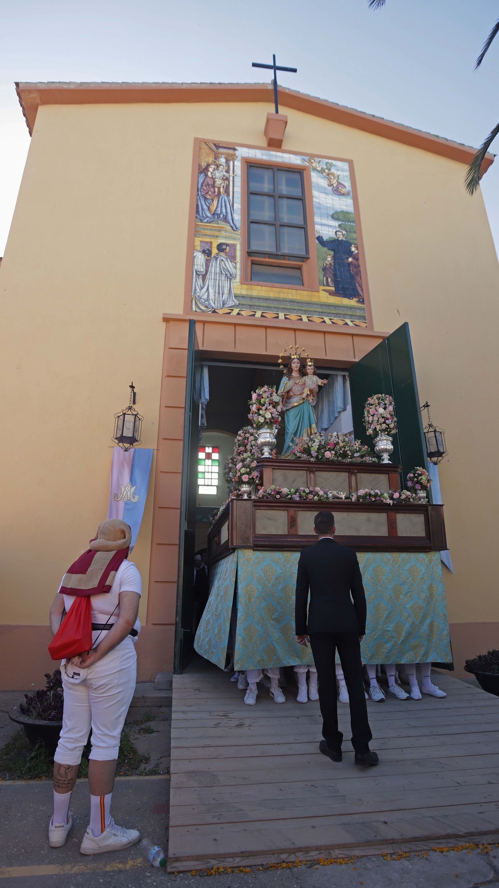 Fotos de la procesión de María Auxiliadora en La Línea