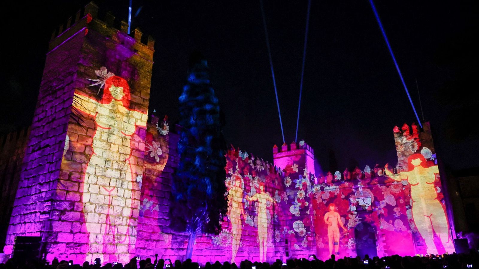 Sevilla conmemora las bodas de Carlos V en su 500 aniversario con un videomapping