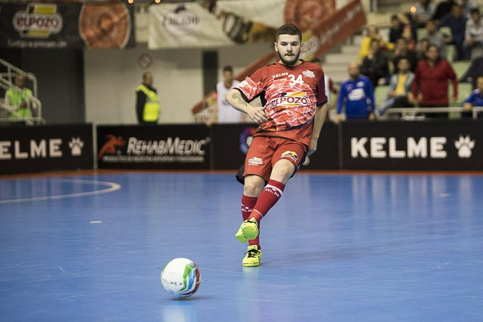 El ala almeriense afronta su primer curso en la máxima categoría