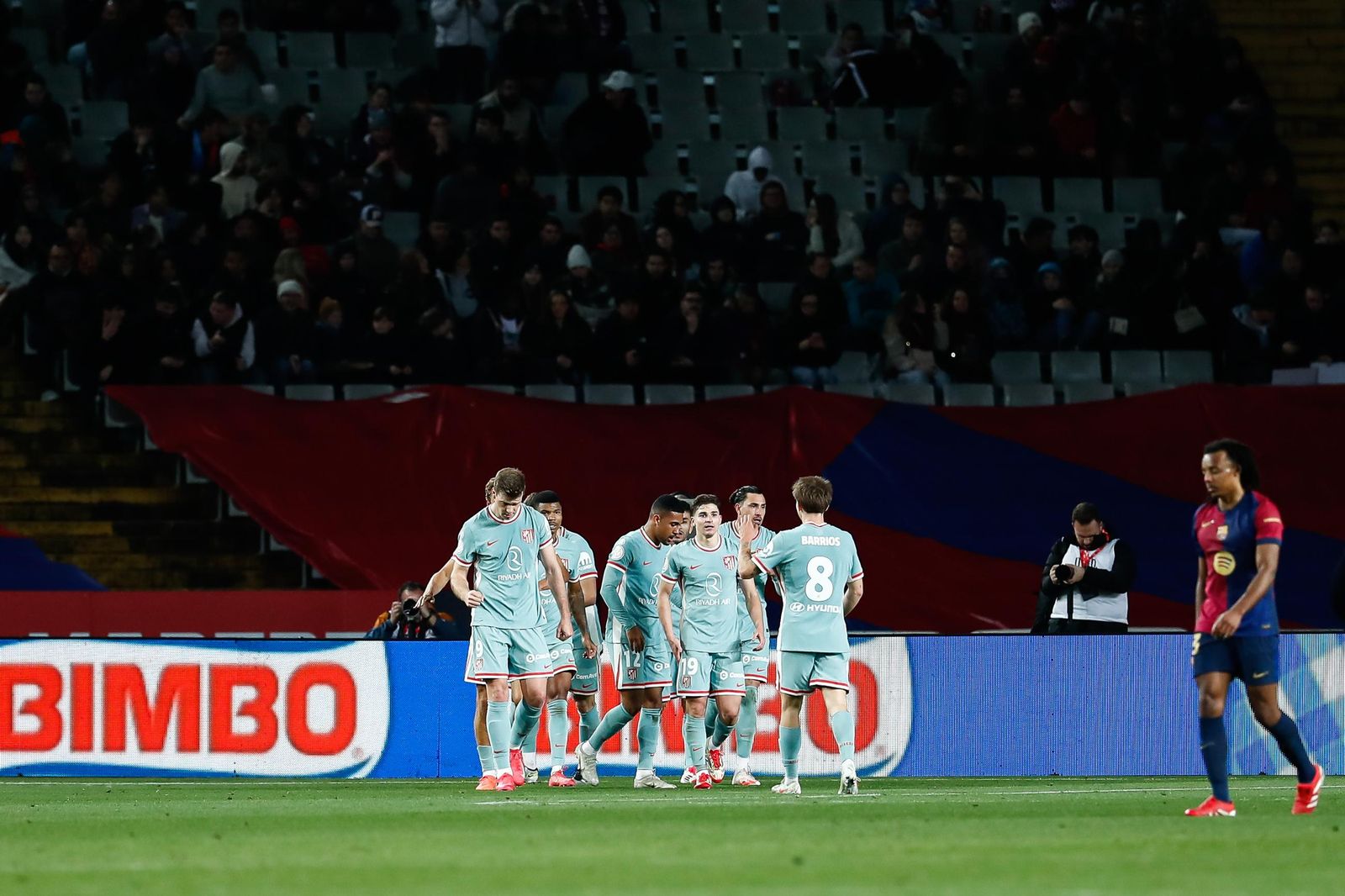 Las fotos del espectacular Barcelona - Atlético de Madrid