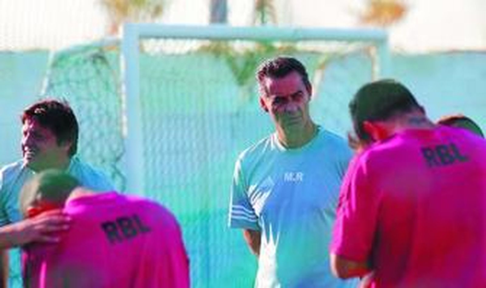 Manolo Ruiz, entrenador de la  Balona, durante un entrenamiento.