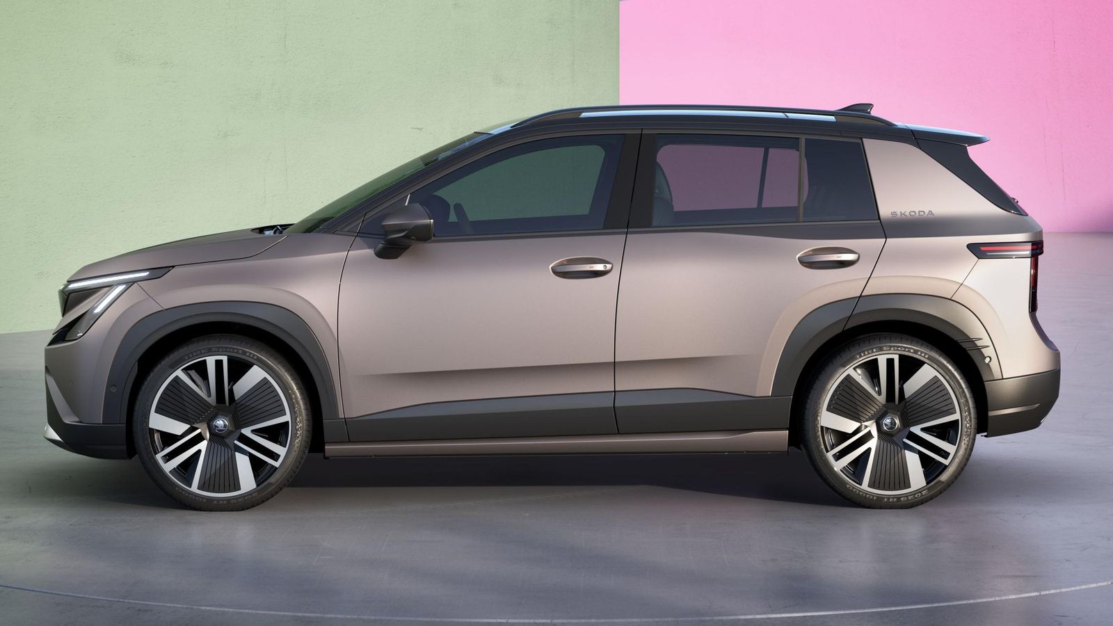 Mide poco más de cuatro metros de largo y tiene como base la plataforma MEB+, al igual que los ID. Cross, ID. Polo o Cupra Raval.