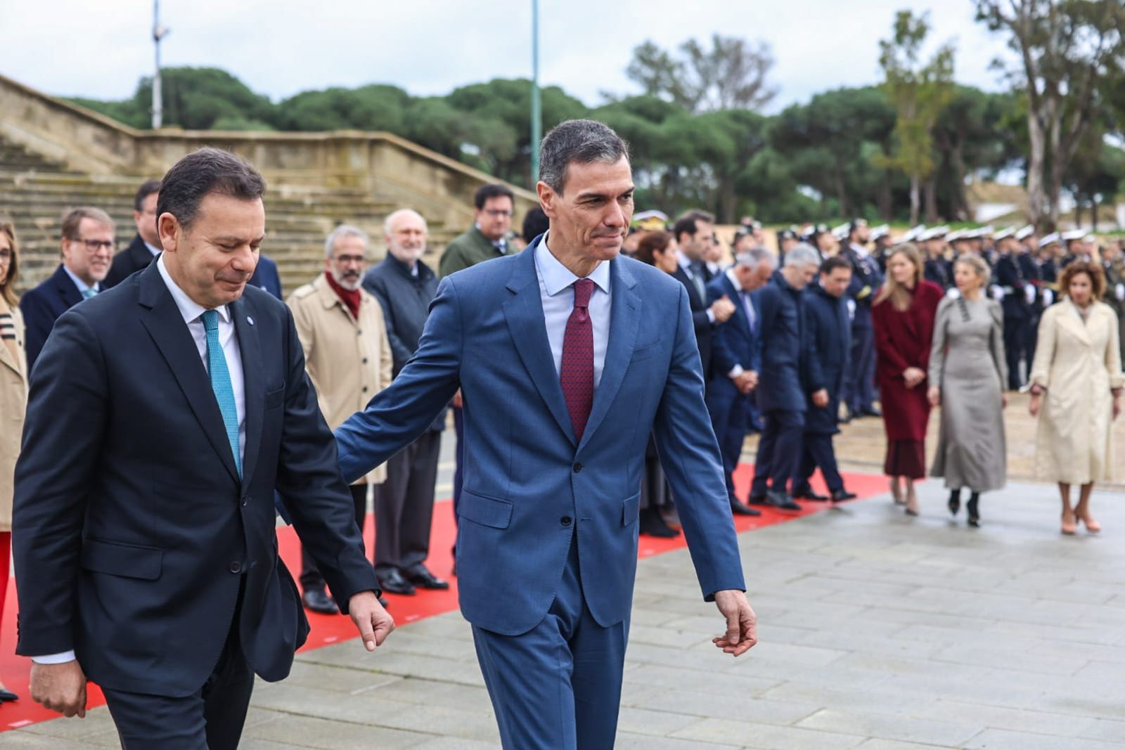 Luis Montenegro y Pedro Sánchez en la XXXVI Cumbre Hispano-Portuguesa.