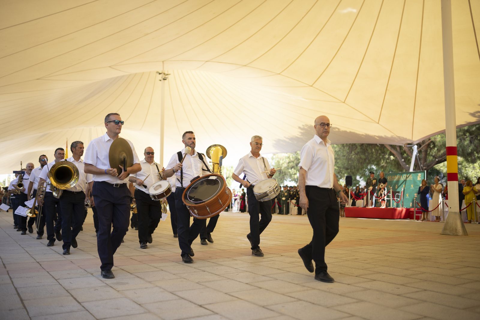 Imágenes de los actos de celebración de la festividad de la patrona de la Guardia Civil, la Virgen del Pilar.