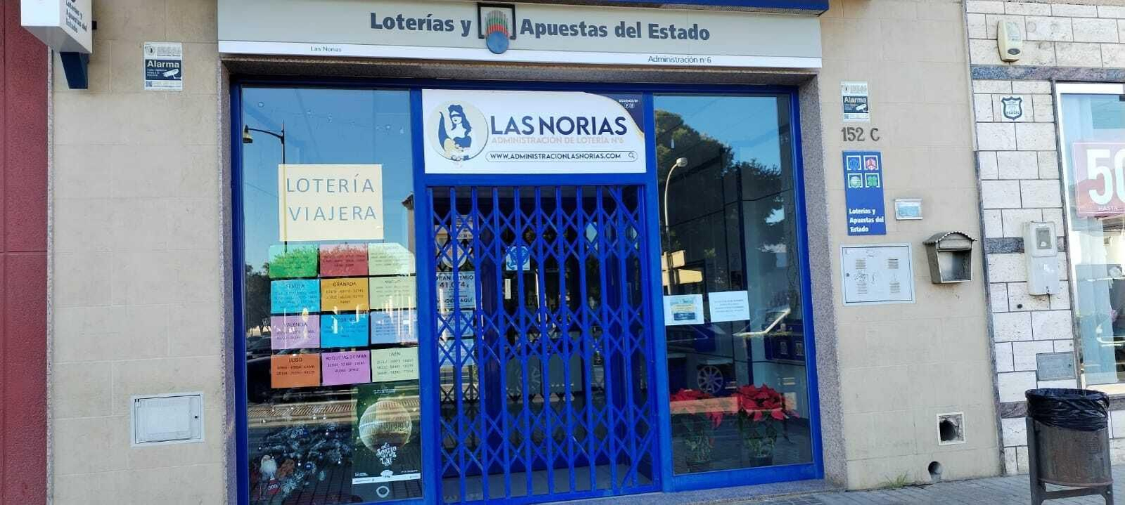 El lotero de El Ejido al saber que repartió cuatro premios: "Estoy eufórico perdido"