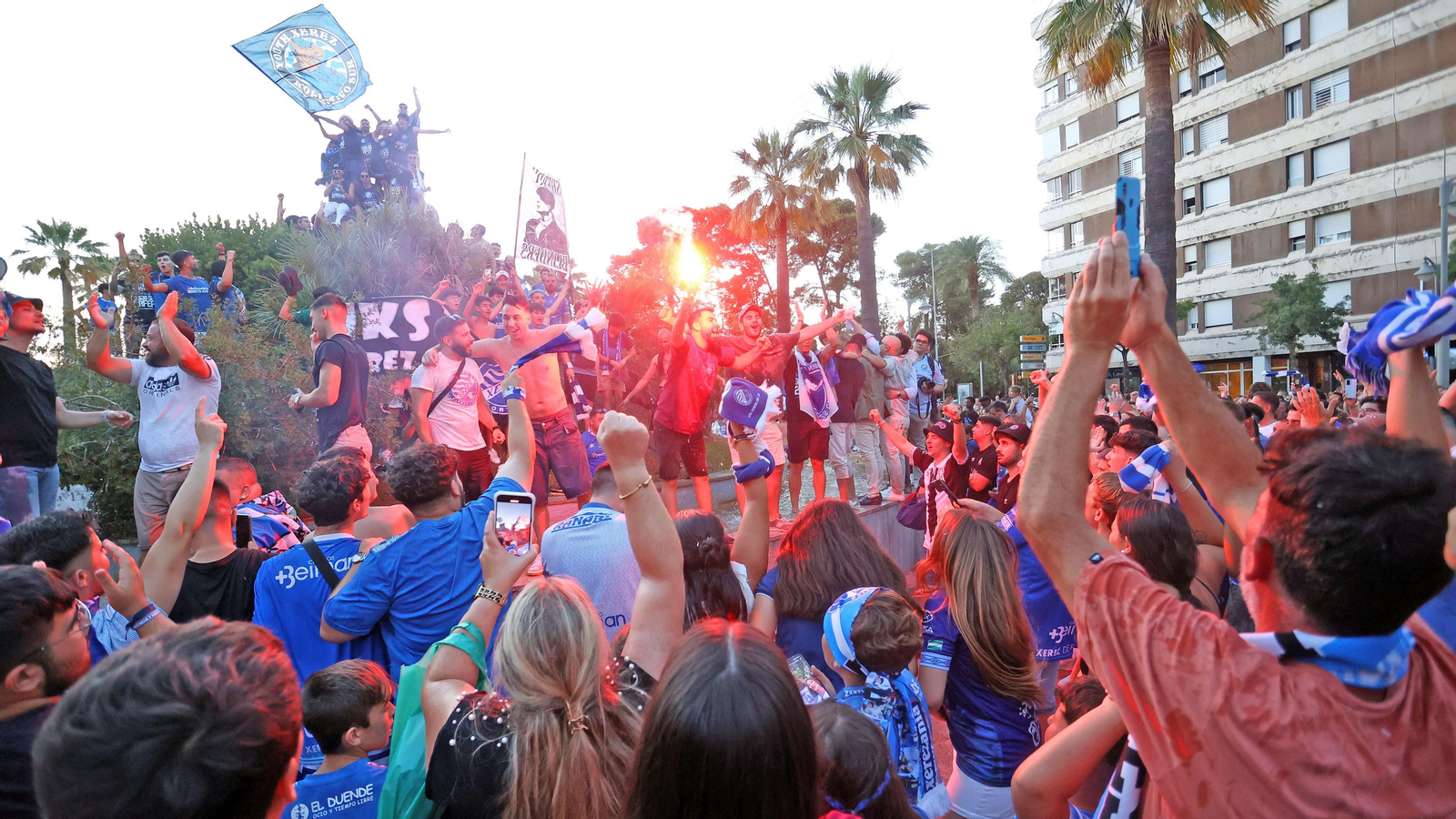 El Xerez DFC celebra su ascenso en la Plaza del Caballo