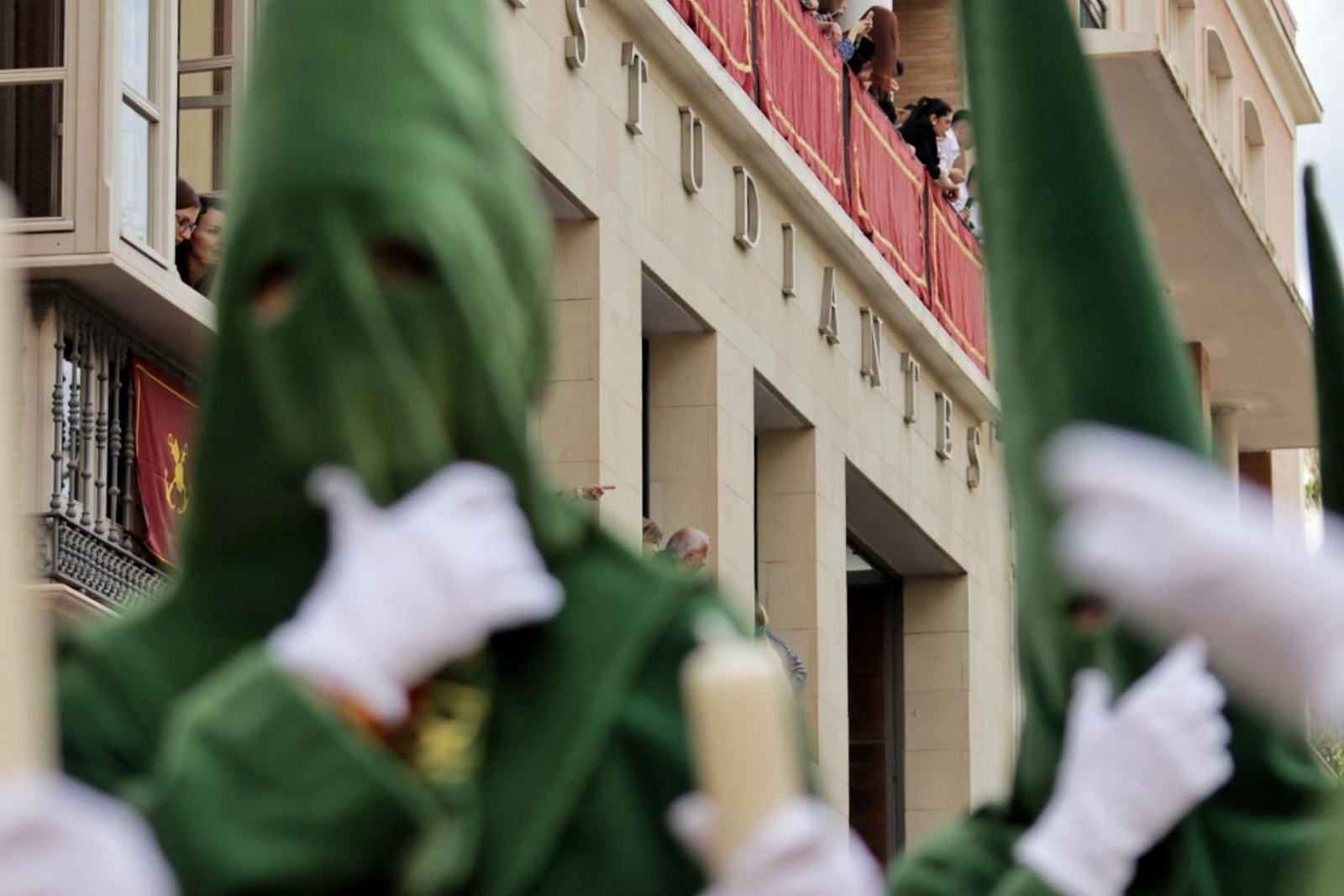 Las fotos de Estudiantes en el Lunes Santo en Málaga