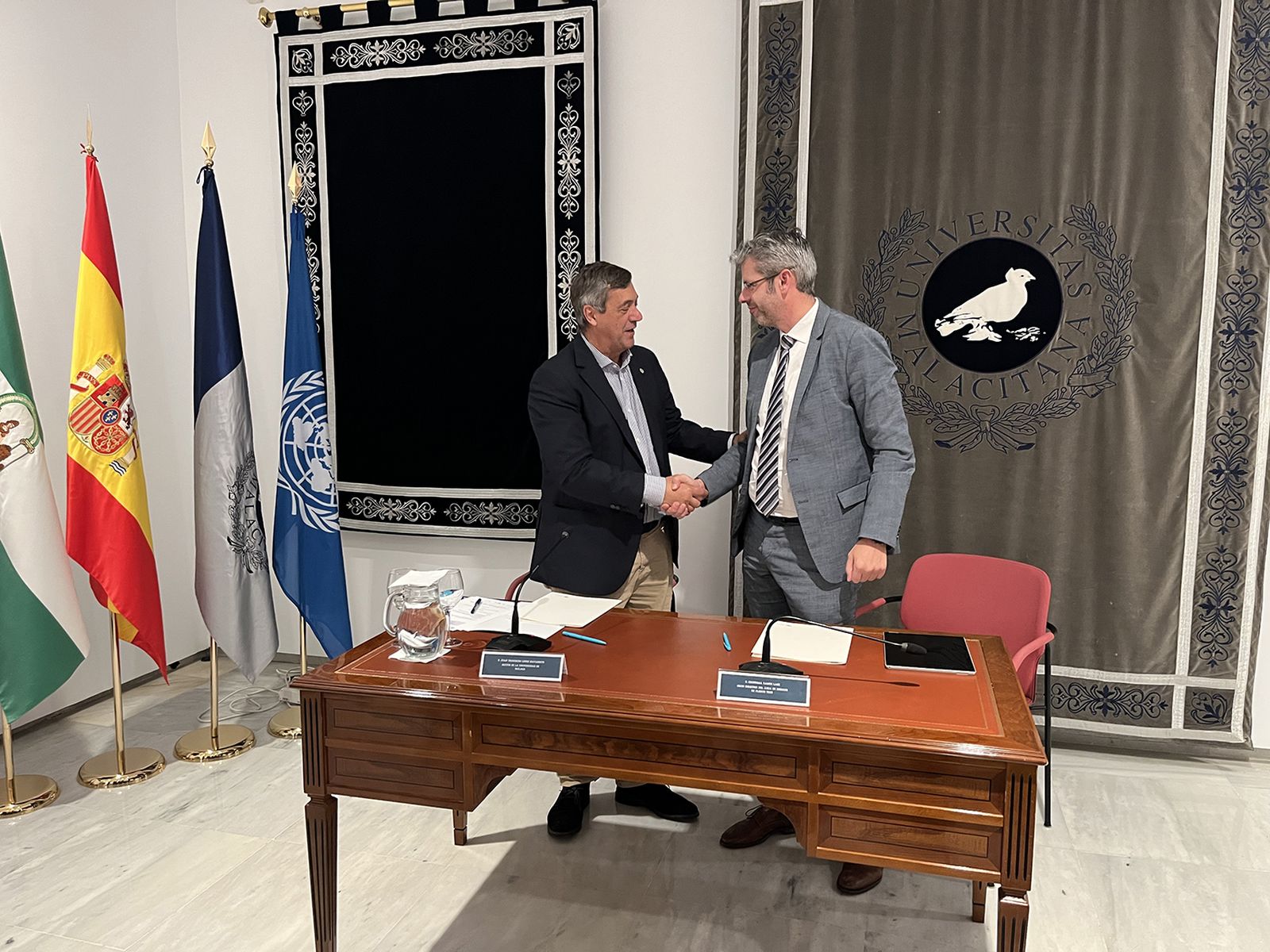 Plexus y la UMA firman un acuerdo por la Catedra de Ciberdefensa