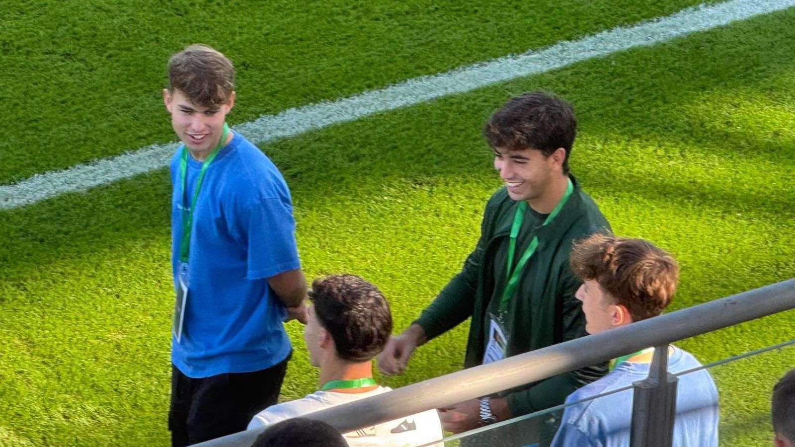 Ángel Ortiz, Germán García y Pablo Busto acompañan a Félix Garreta en la previa del partido