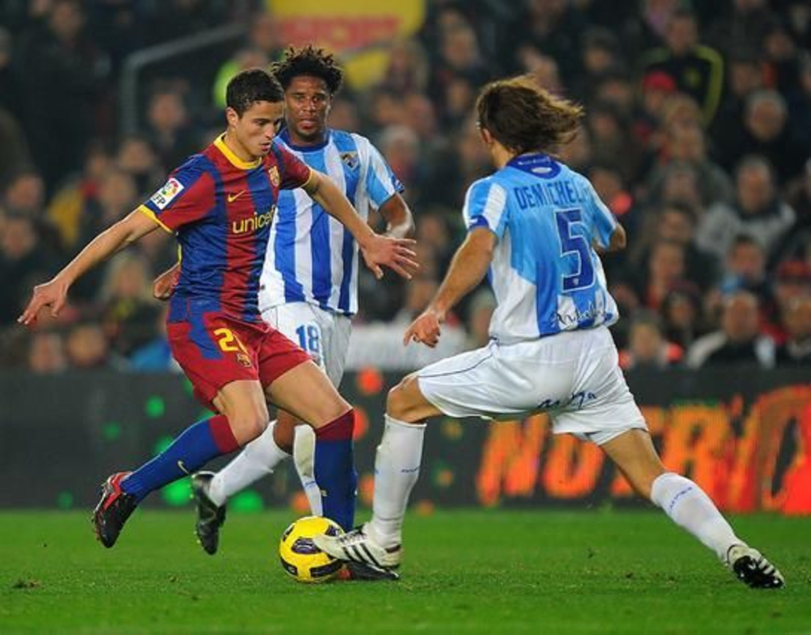 El Málaga se va goleado del Camp Nou ante una nueva exhibición del Barça (4-1). / AFP