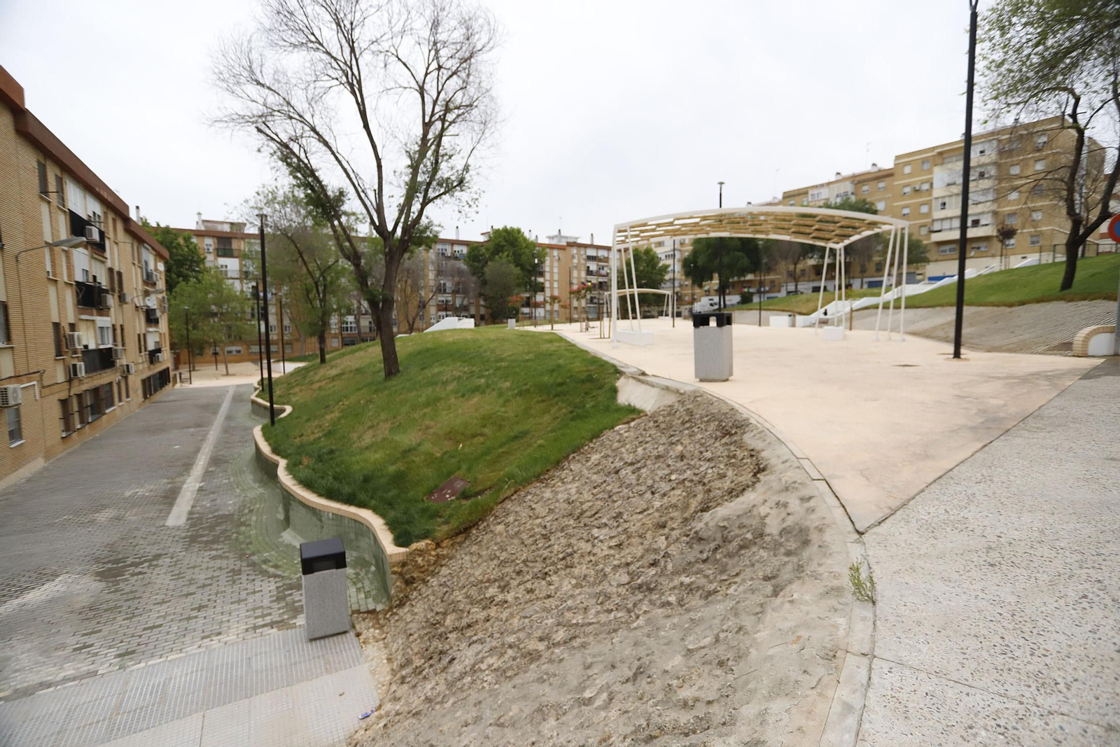La plaza de los templetes en la Orden vuelve a abrir al público tras las obras.