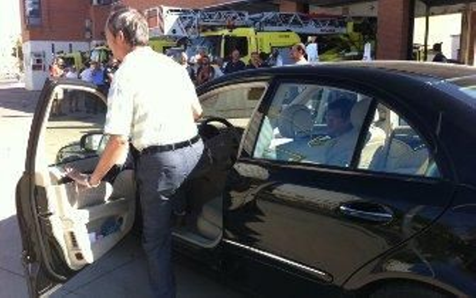 'Chino compra parque de bomberos'