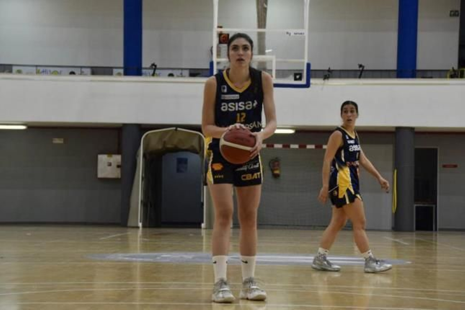 Irene Viruel y Ana Moyano durante un partido del CB Alhaurín de la Torre. Irene Viruel y Ana Moyano durante un partido del CB Alhaurín de la Torre.