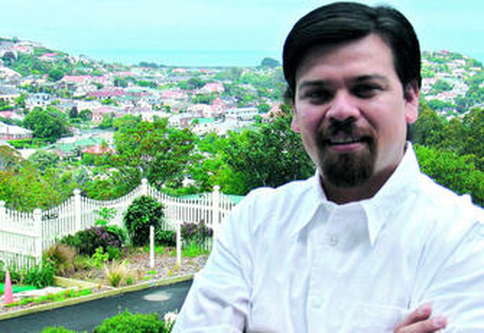 El poeta Rogelio Guedea, nacido en México y residente en Nueva Zelanda.