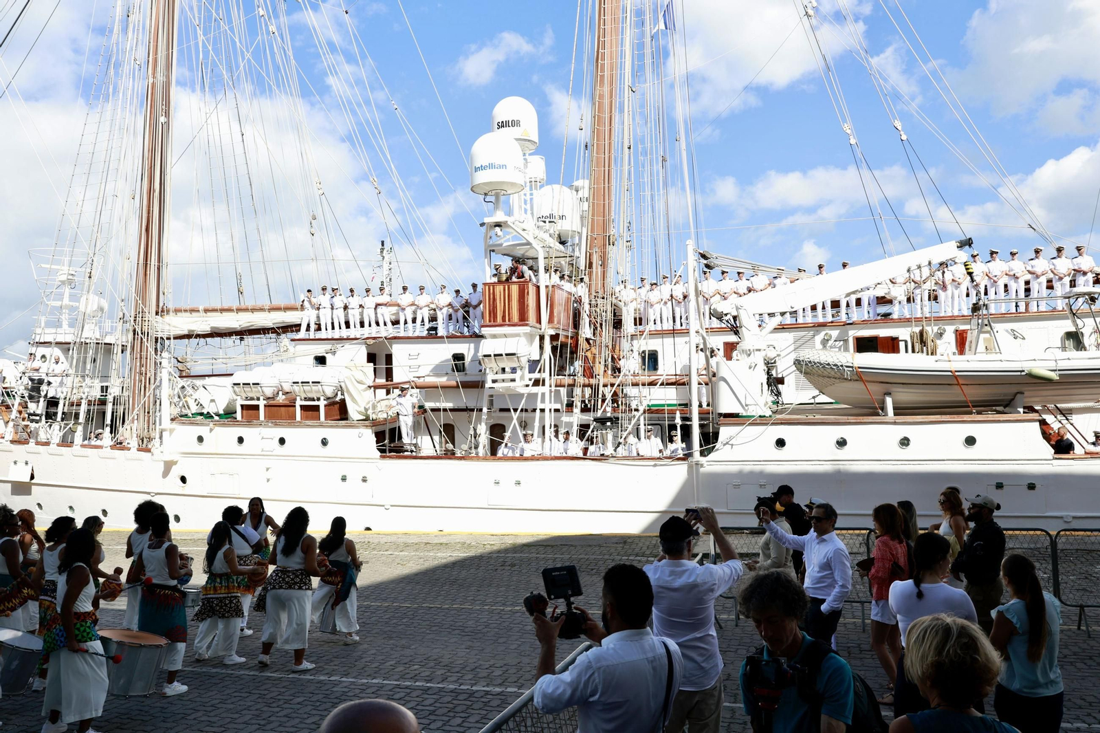 Fotos de la llegada de la Princesa Leonor a Salvador de Bahía a bordo del 'Elcano'