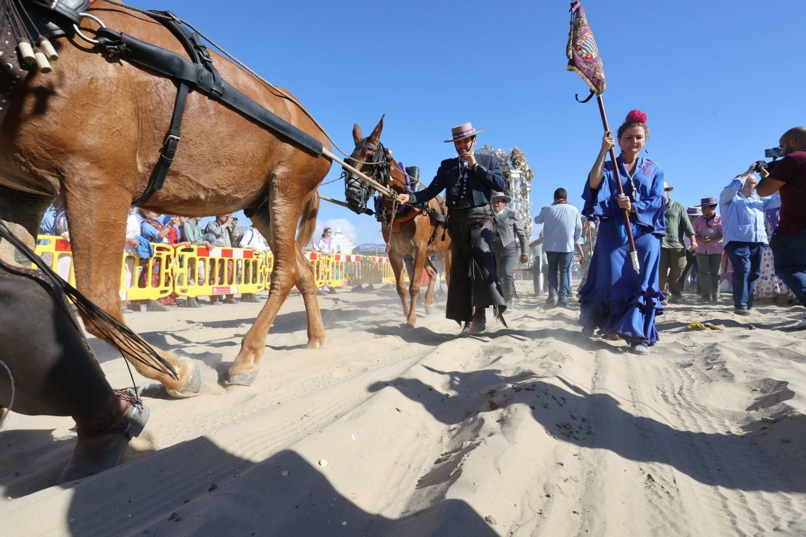 Imágenes del embarque de la Hermadad del Rocío de Jerez