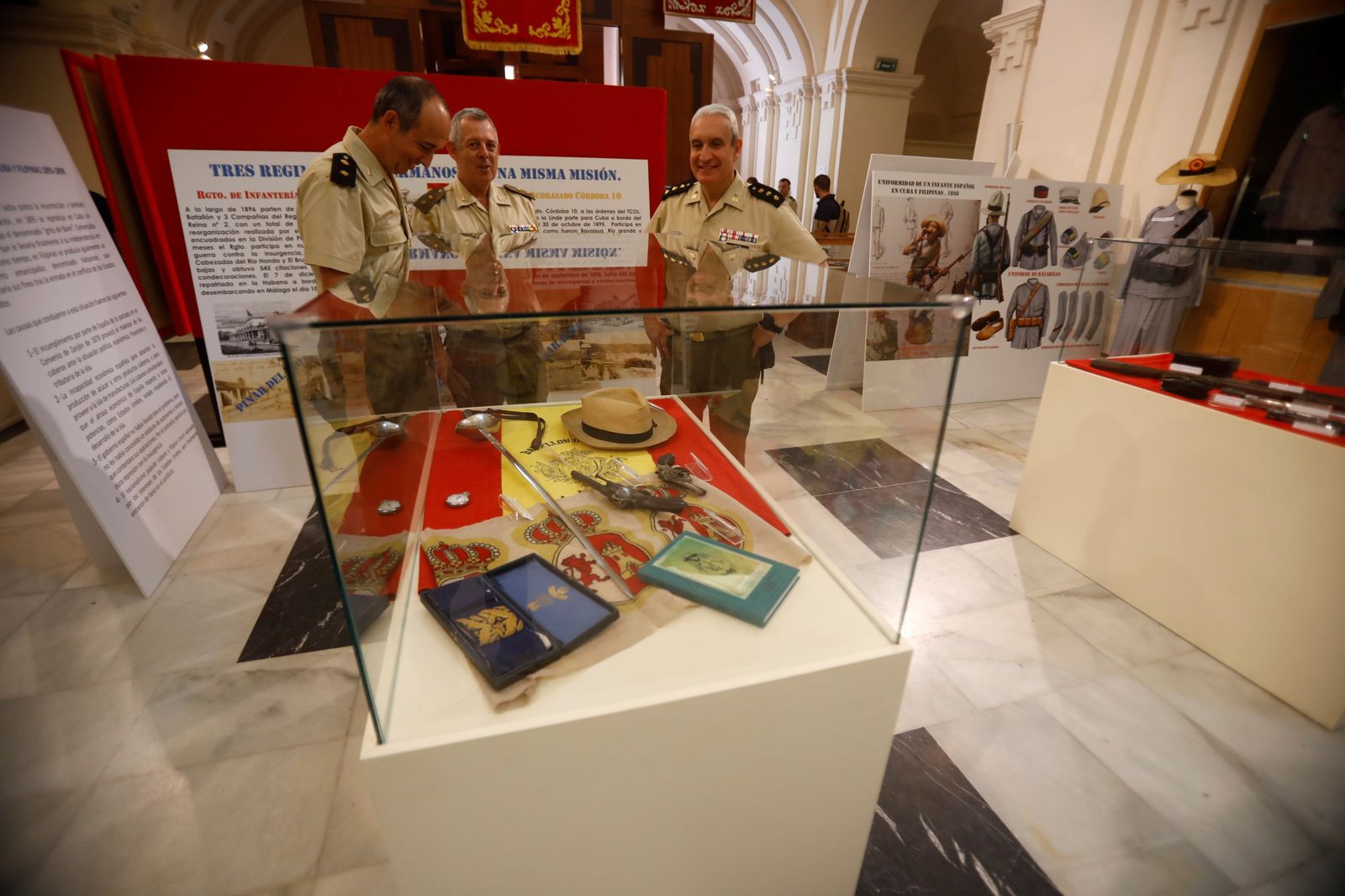 La exposición 'Cuba, Puerto Rico y Filipinas, 1492-1898 cuatro siglo de gestas en ultramar', en imágenes