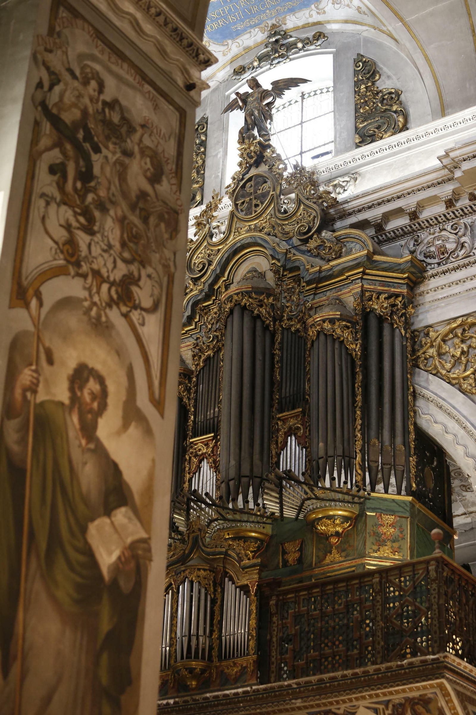 La restauración del coro alto de la parroquia de la Magdalena