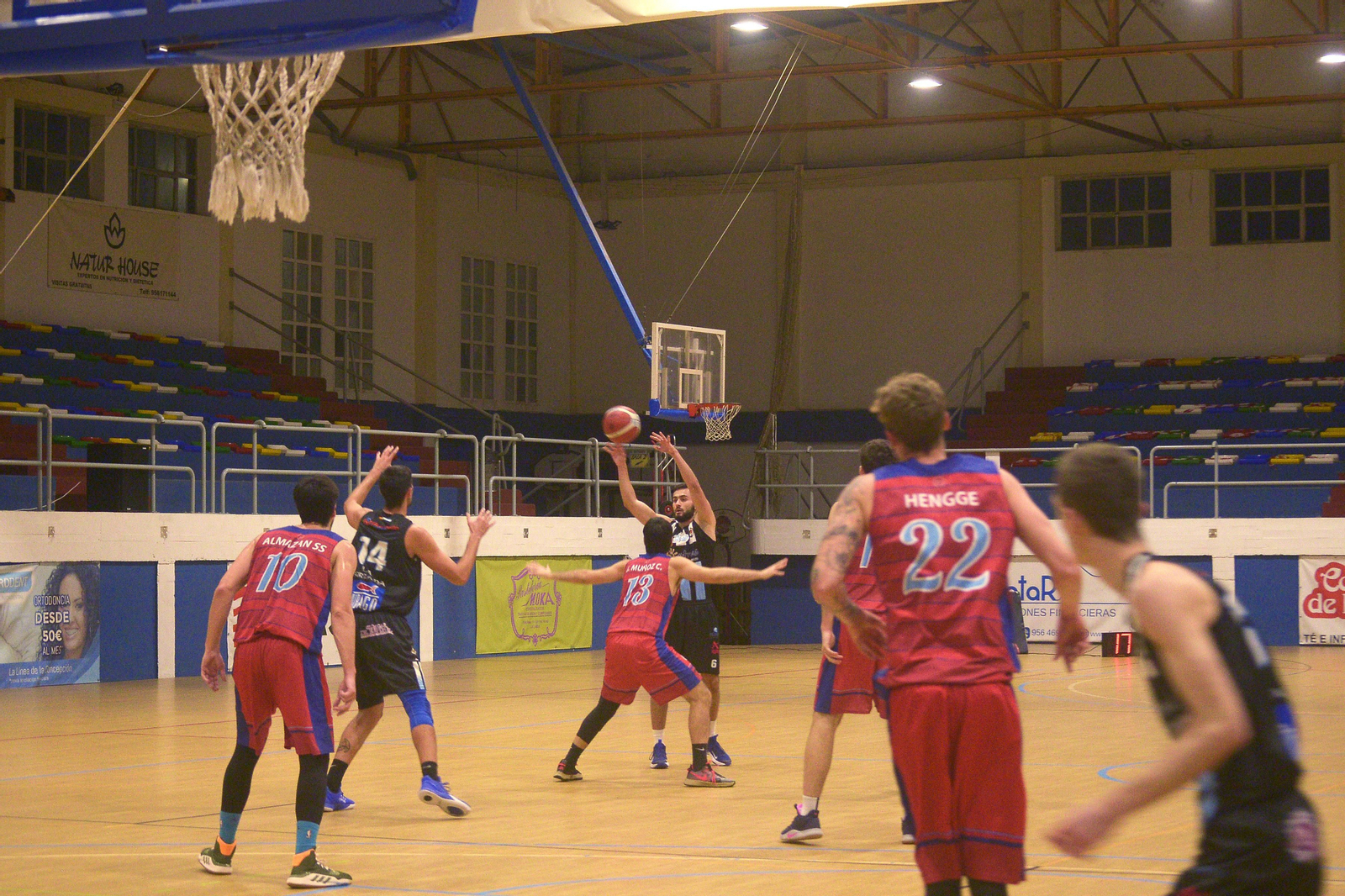 Paritdo entre  la Unión linense  de balocesto y CB La Zubia