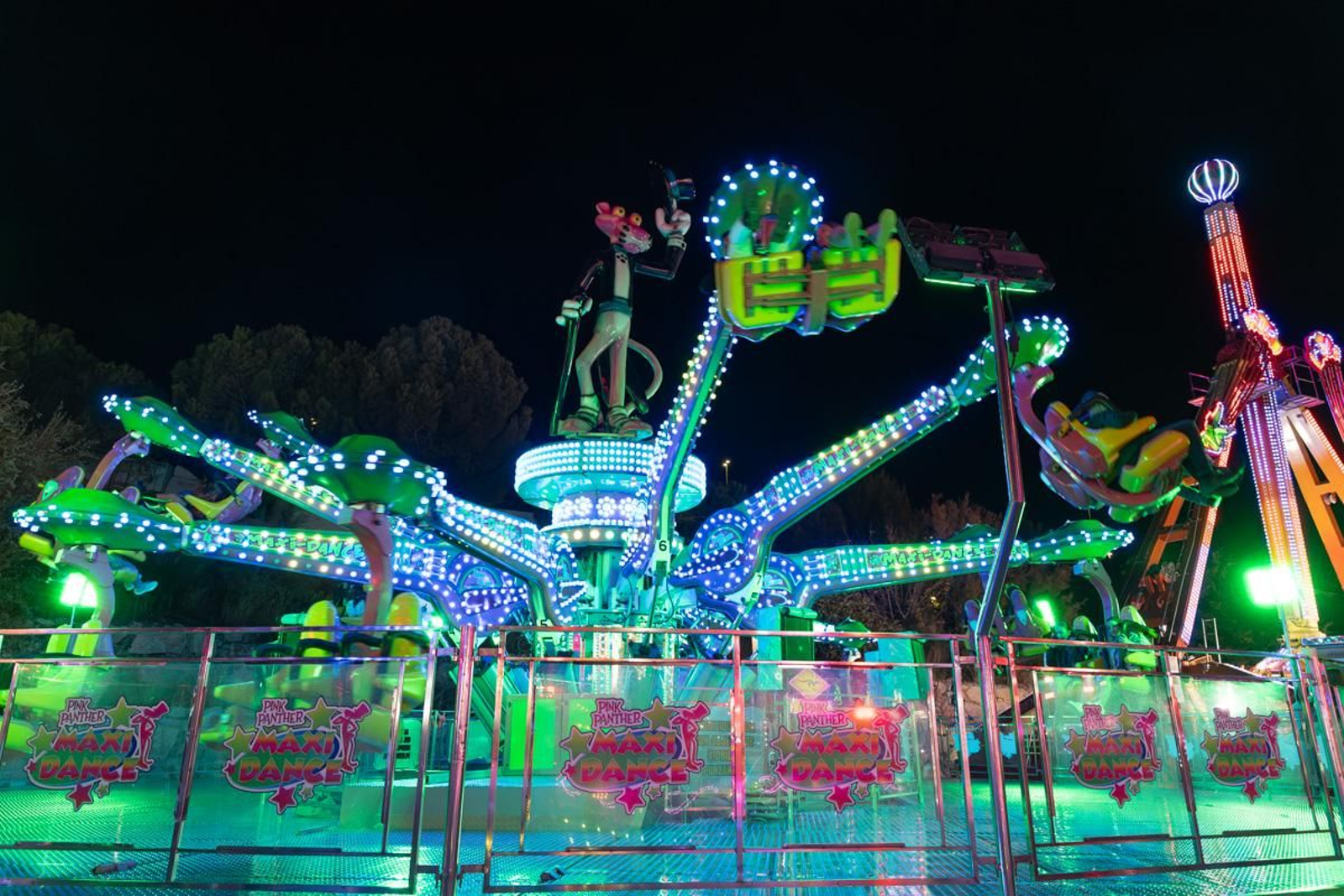 Feria de San Lucas por la noche, en imágenes