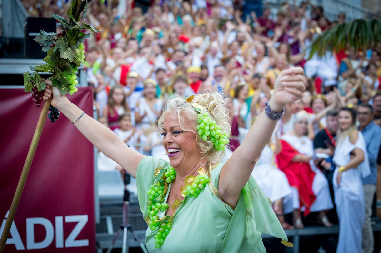 Las imágenes de Gades Romana 2025: la comitiva y el espectáculo inaugural en Cádiz