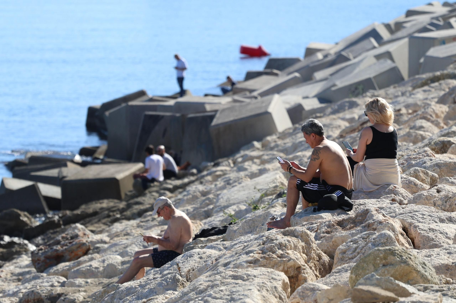 Enero y... día de playa en Málaga: la subida de las temperaturas deja estas imágenes Enero y... día de playa en Málaga: la subida de las temperaturas deja estas imágenes