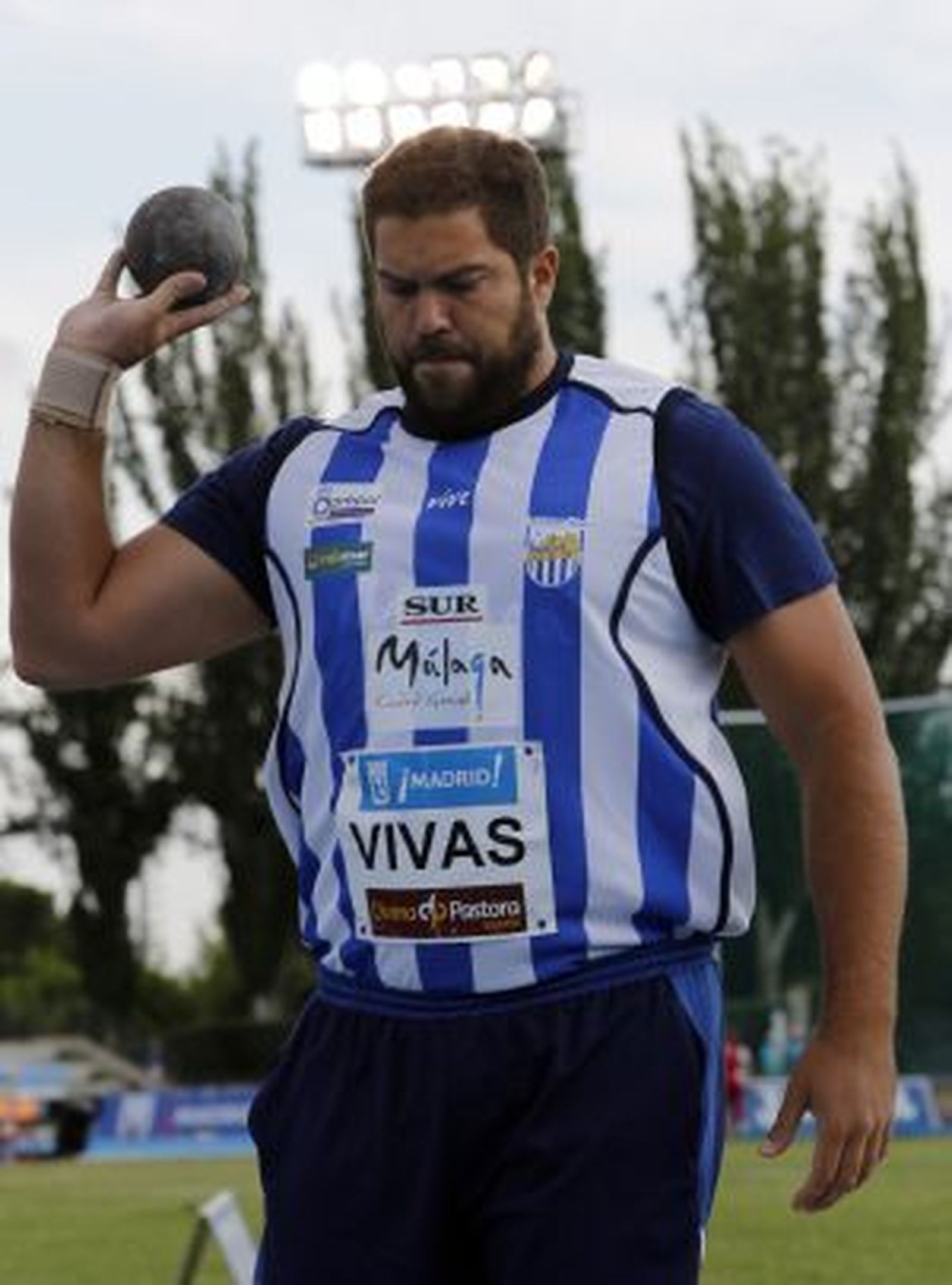 Lanzamiento de 21.07 metros en un Campeonato de España en Madrid en 2014.