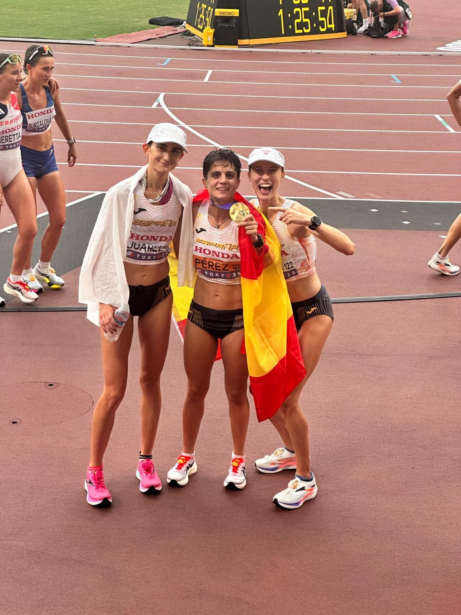 Las mejores fotos del nuevo oro mundial de María Pérez