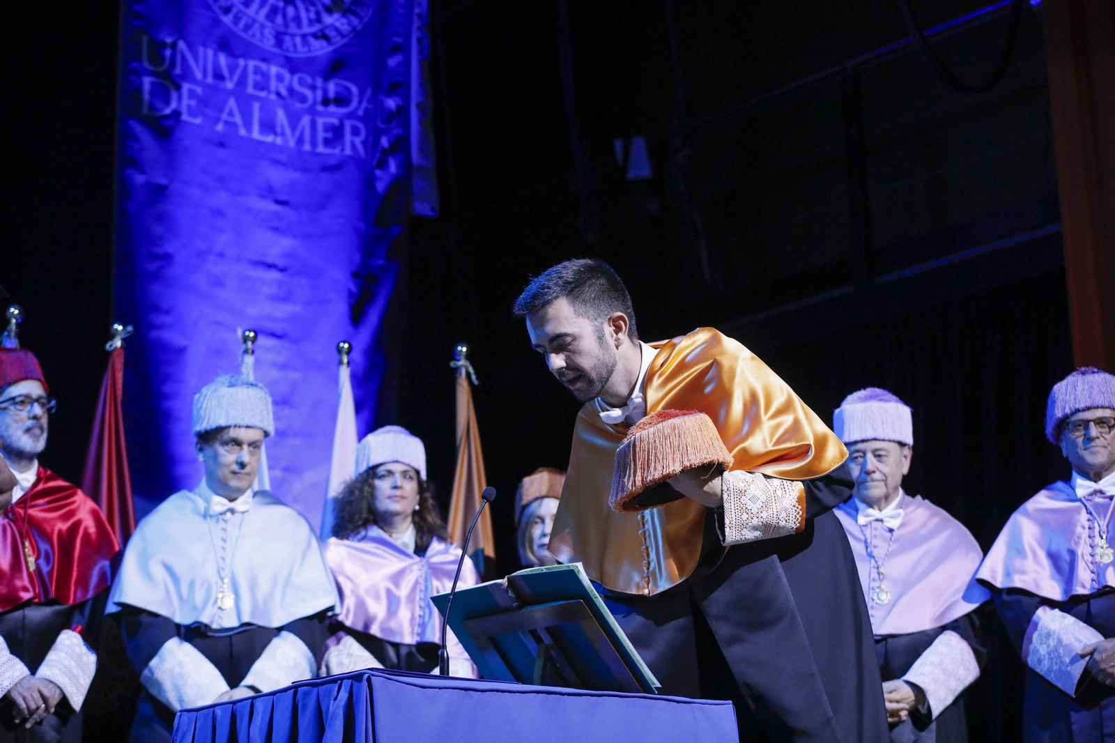 El doctor José María Peiró Silla es investido Doctor Honoris Causa por la UAL, en imágenes