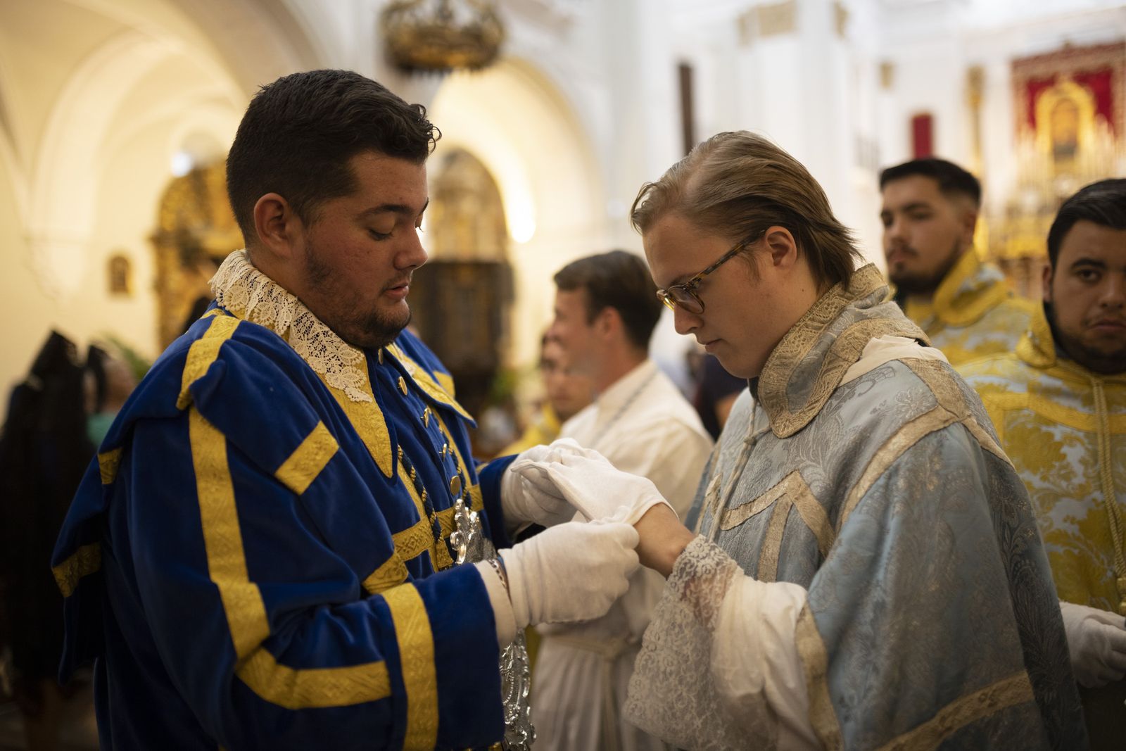 Imágenes de la procesión de la Virgen de la Cinta por el centro de la ciudad