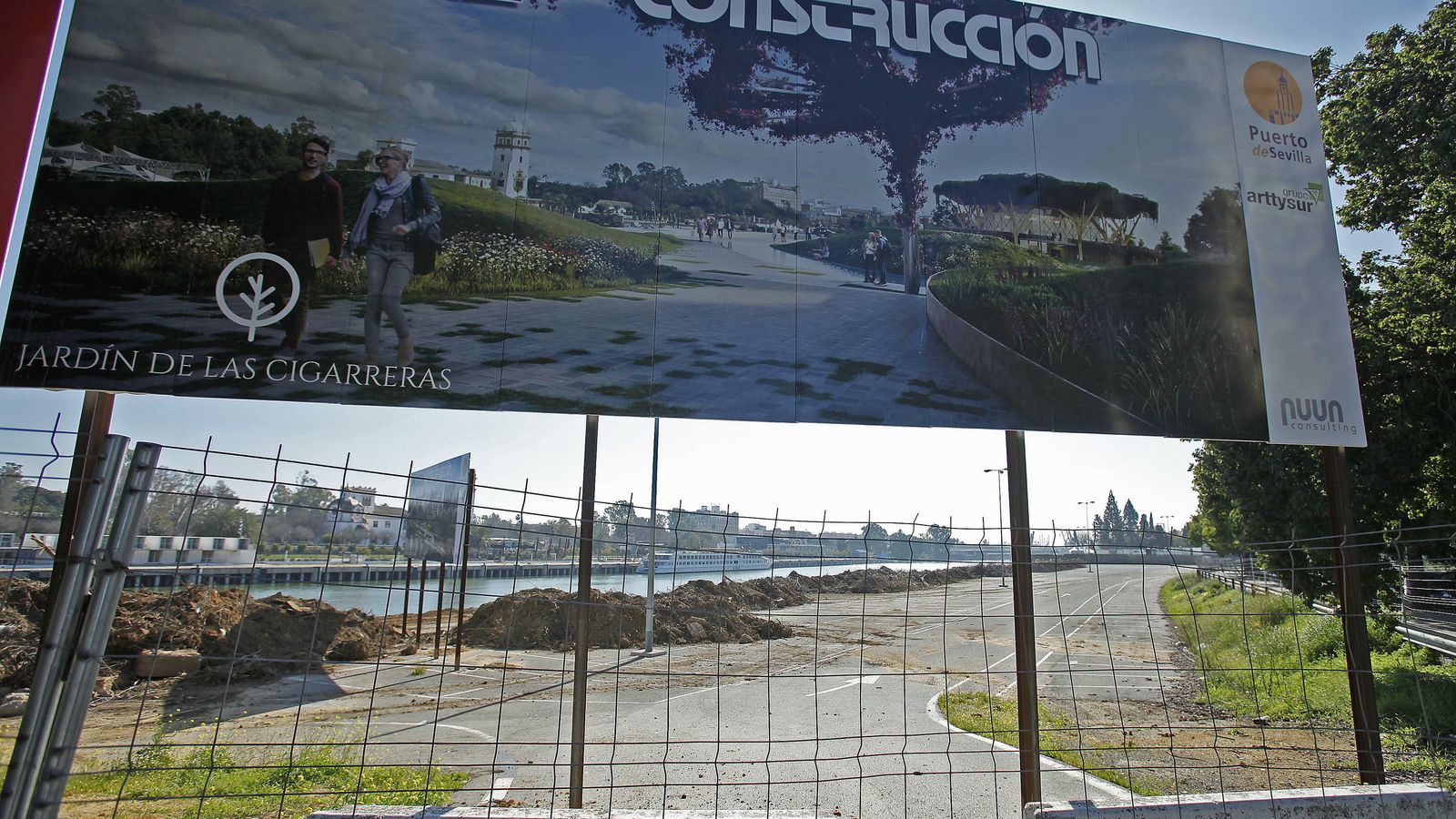 Cartel anunciador de la obra que ya ha comenzado en el Jardín de las Cigarreras.