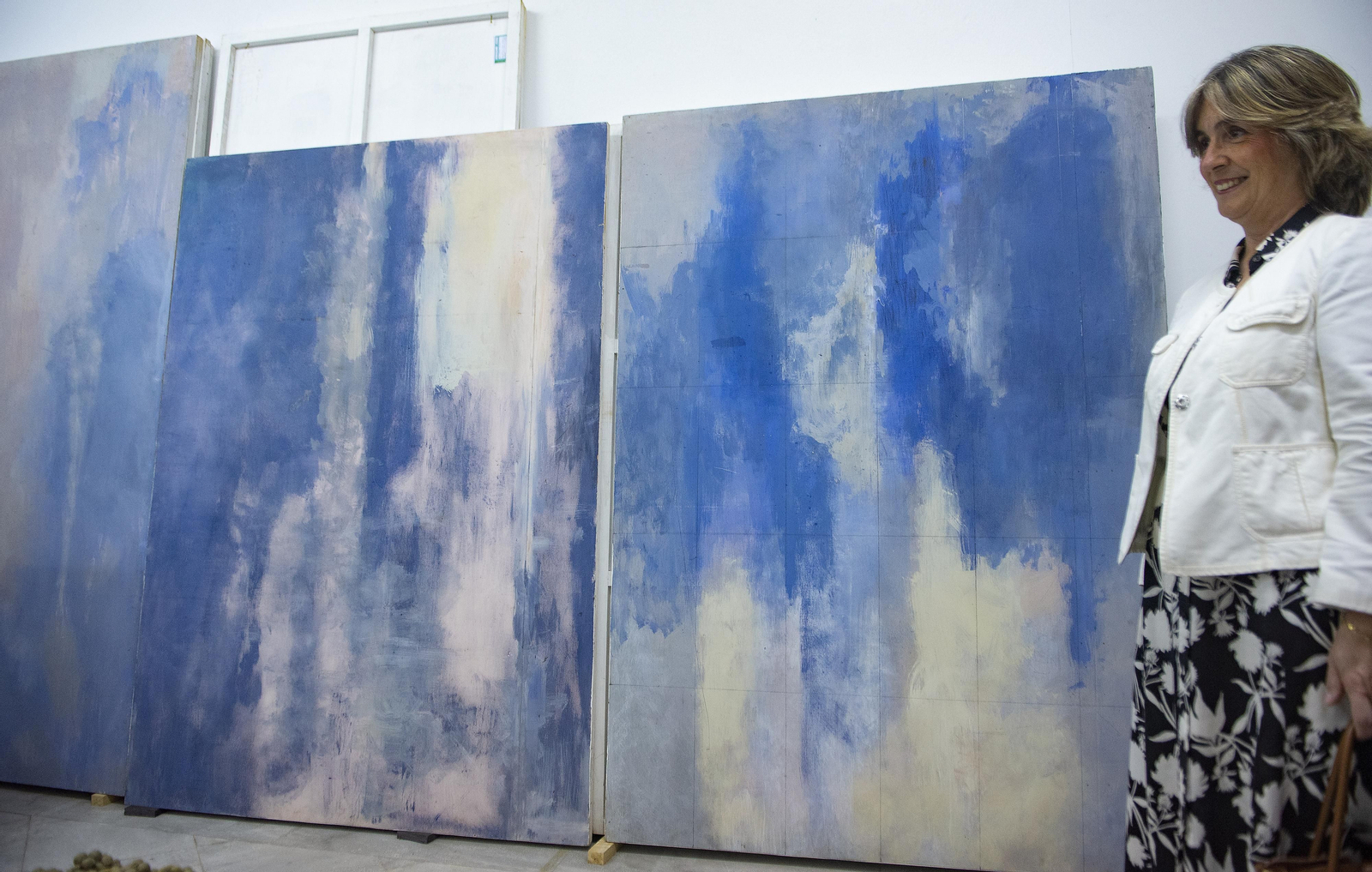 El CAAC incorpora a su colección ocho obras de la artista Carmen Laffón