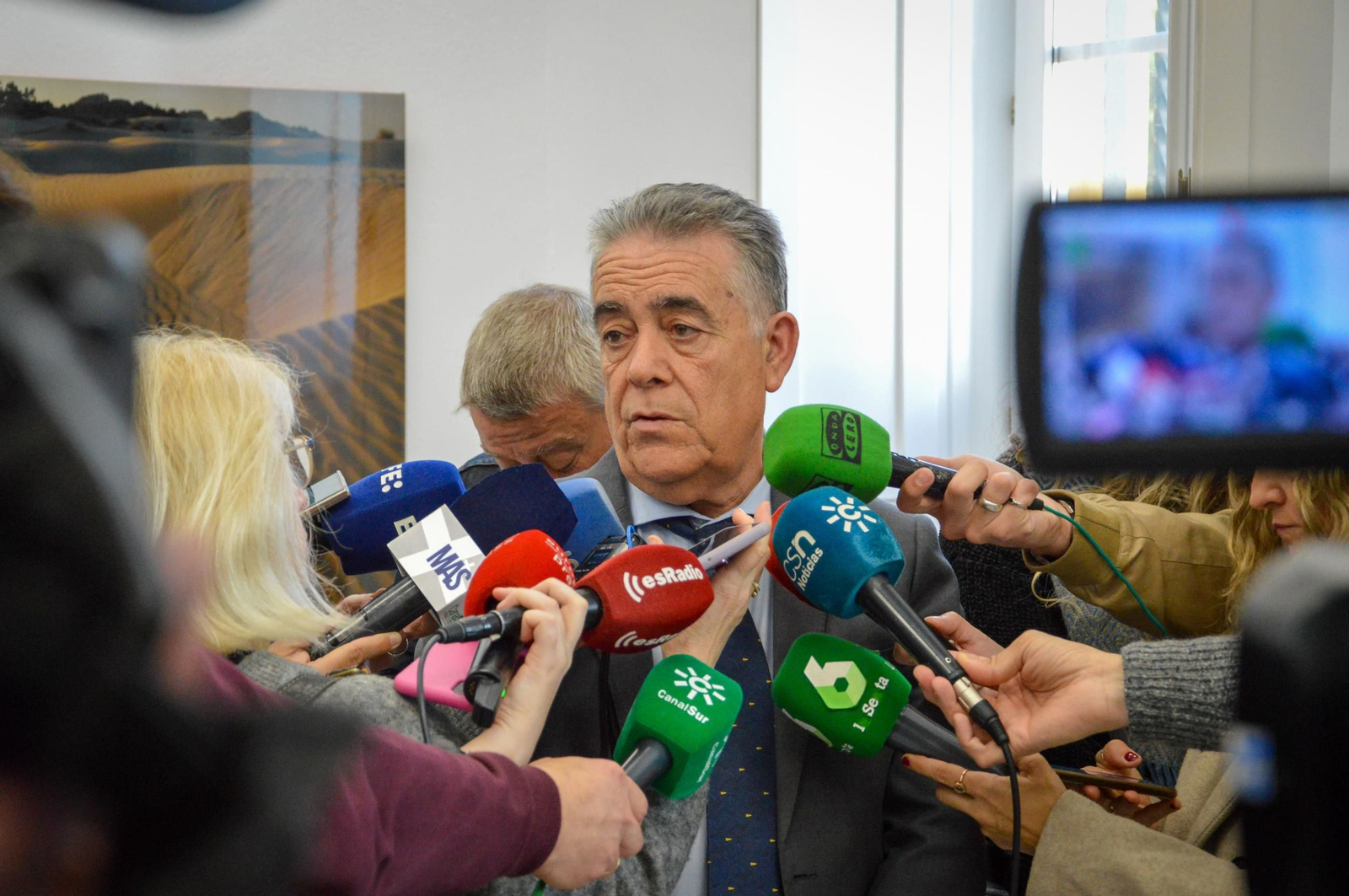 Paco Bella, alcalde de Almonte.