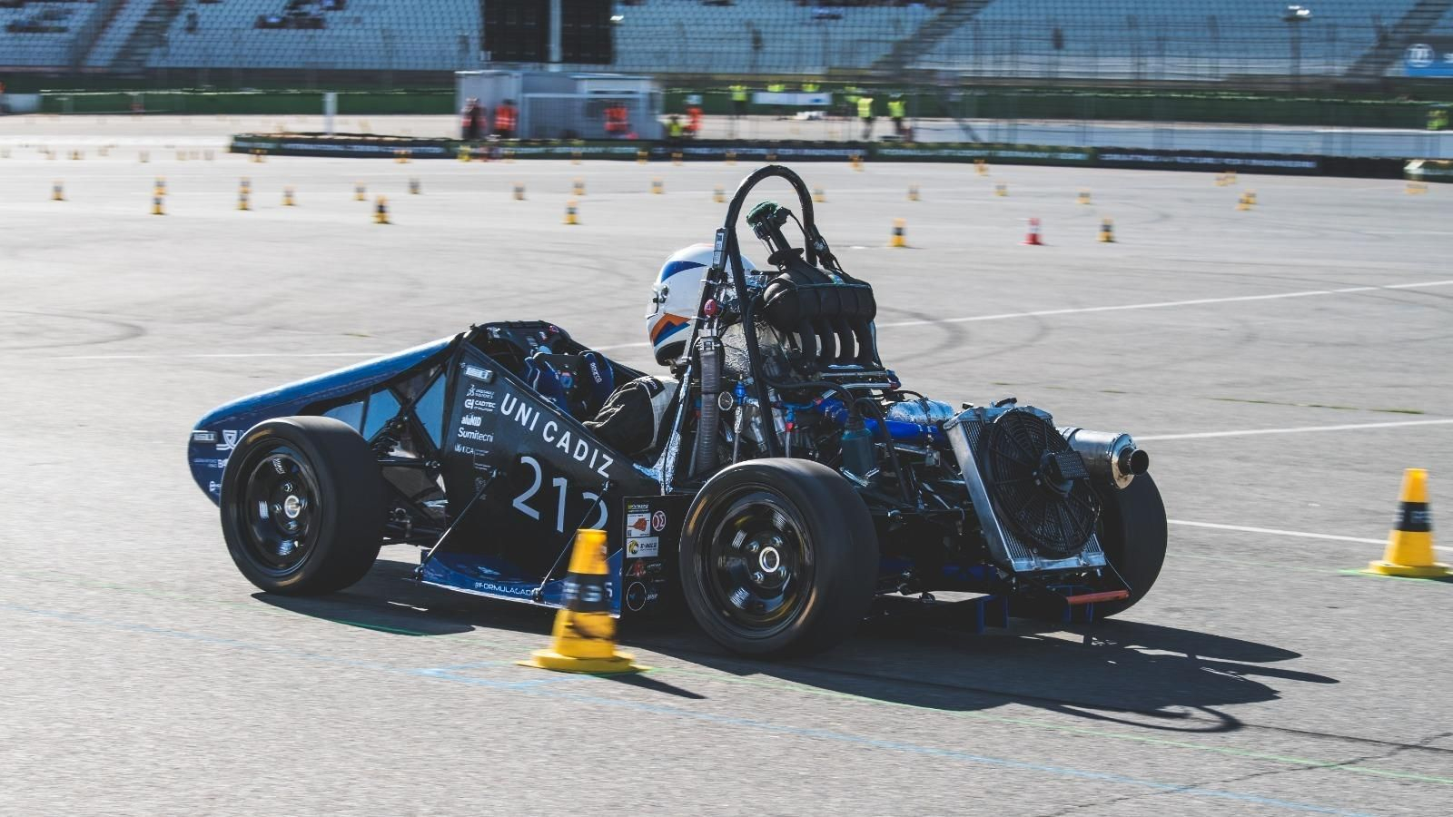 Fórmula Gades, equipo de la UCa, cierra la temporada en Alemania y Barcelona