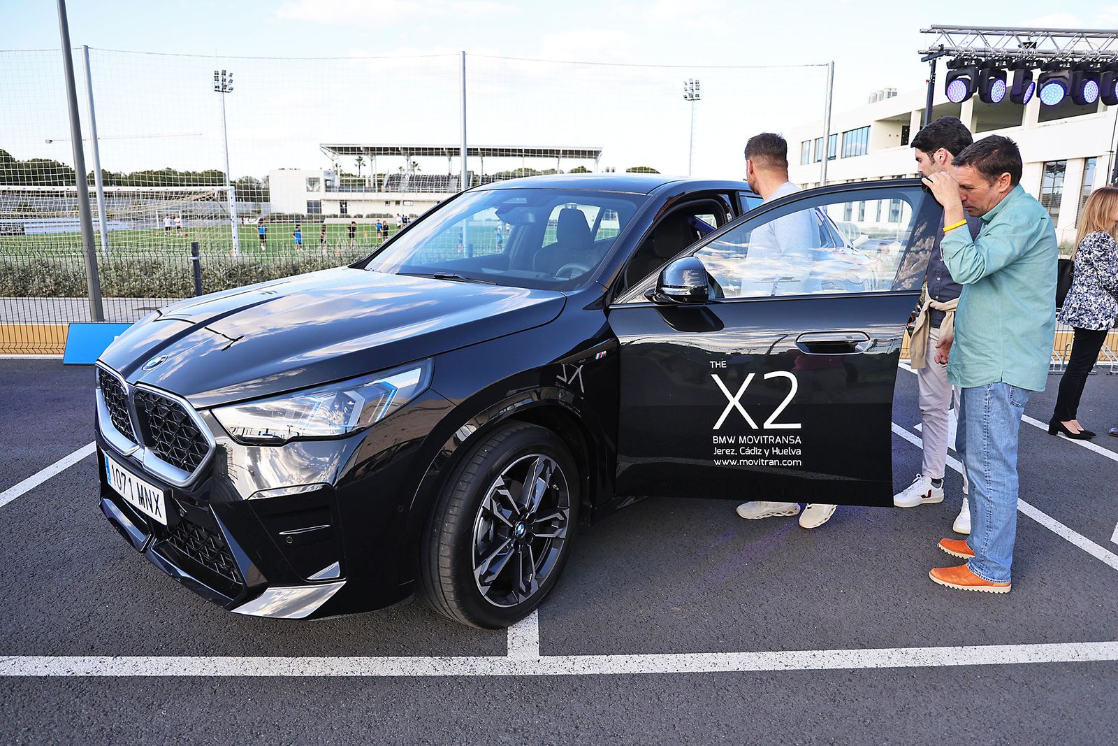 Movitransa presenta los nuevos modelos de BMW IX2 y el X2 en el complejo deportivo Lamiya