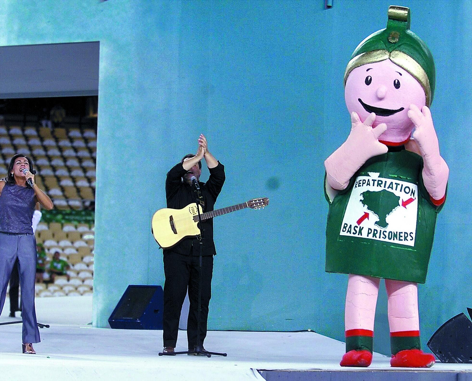 Una de las falsas giraldillas que se coló en la ceremonia de inauguración del Mundial de Atletismo.