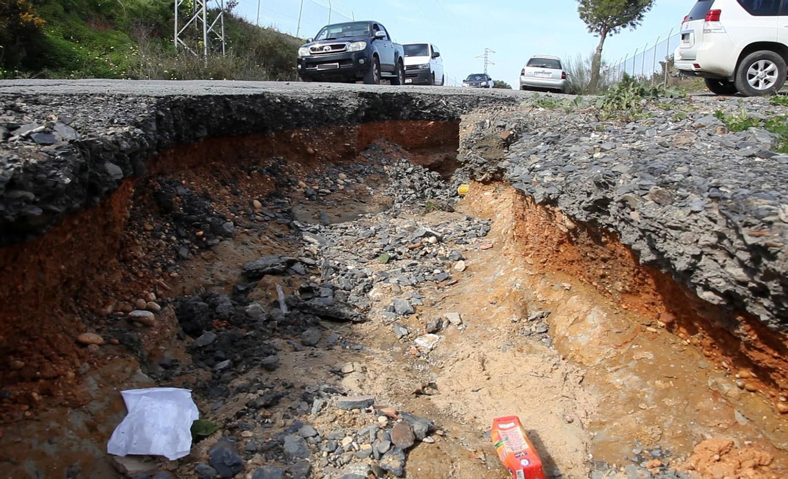 Agricultores y vecinos de Mogalla denuncian el mal estado de los caminos