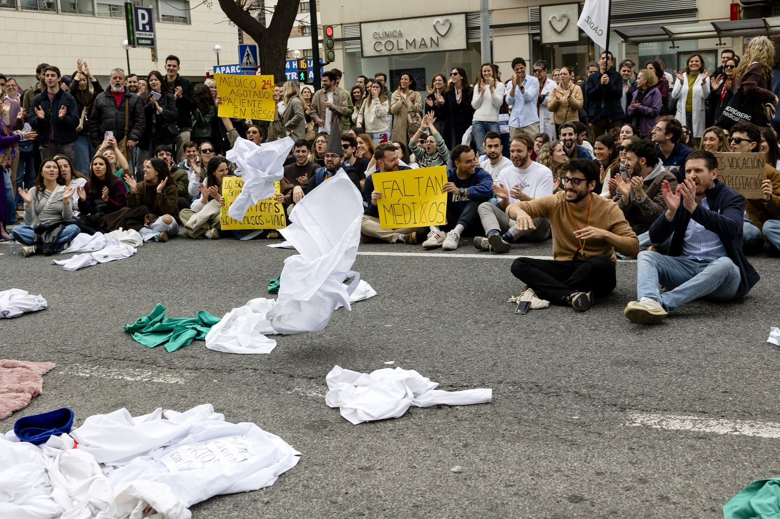 Las imágenes de la manifestación de médicos en Cádiz