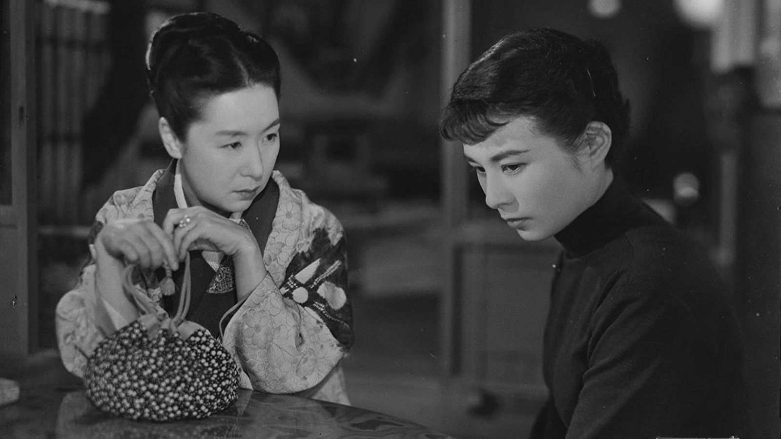 Kinuyo Tanaka y Yoshiko Kuga en 'La mujer crucificada' (1954), de Kenji Mizoguchi.