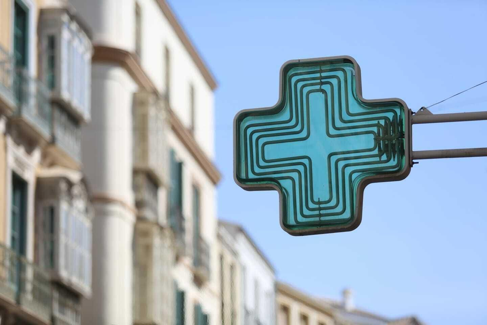 Señal de una farmacia.