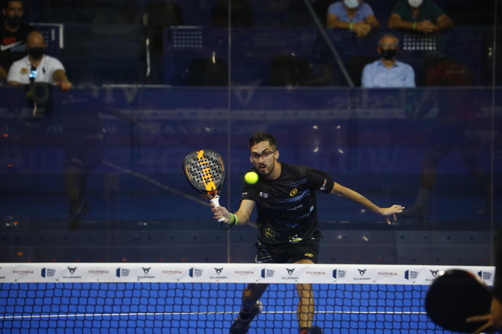 La cara y la cruz de Javi Garrido y Xisco Gil en el World Padel Tour de Córdoba, en imágenes