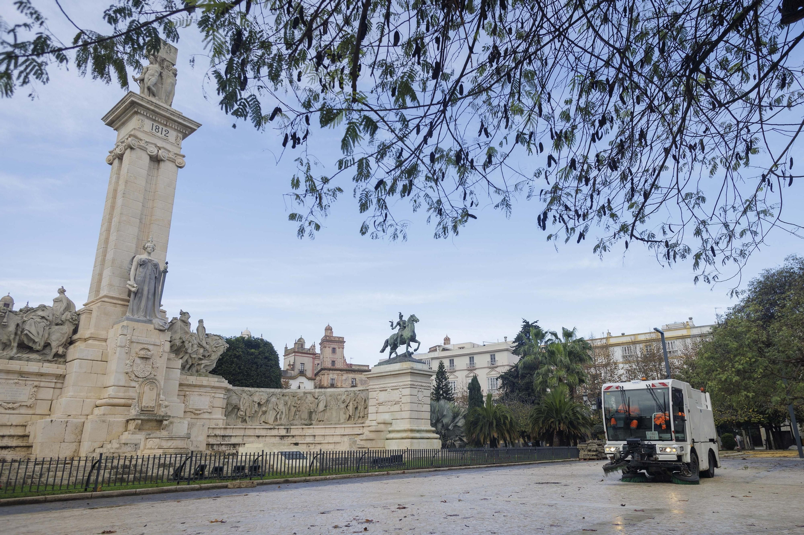Las imágenes de la apertura de la nueva plaza de España. Las imágenes de la apertura de la nueva plaza de España.