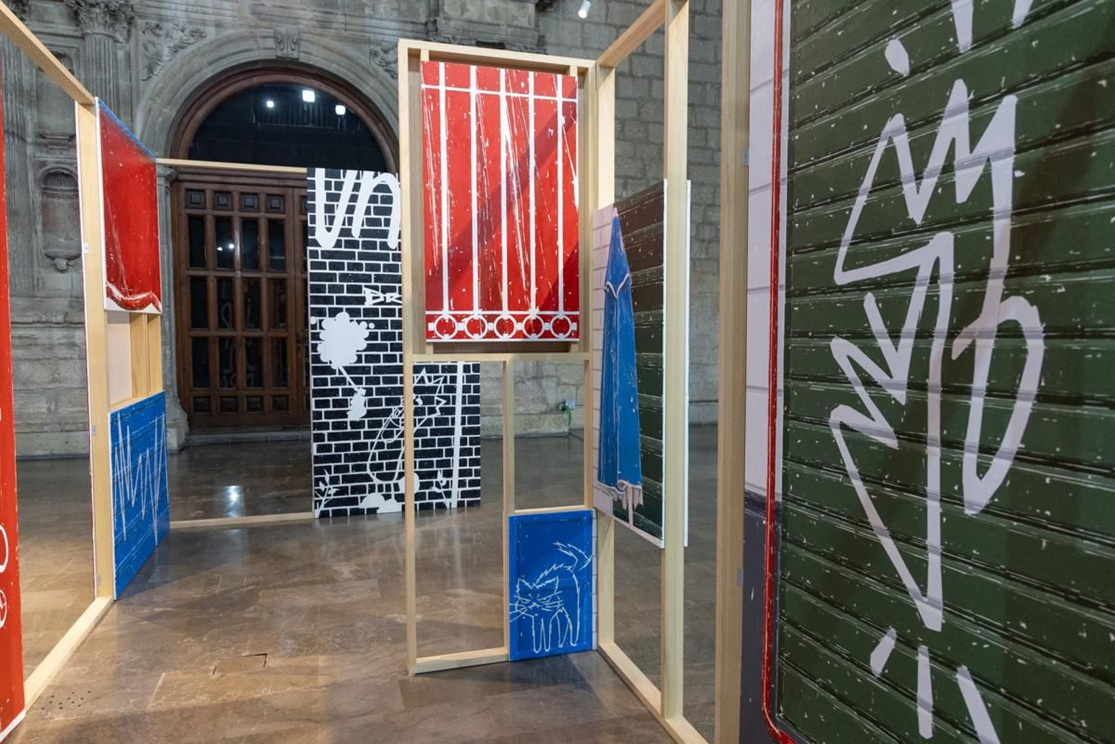 Inauguración de la exposición 'Sombras de bestias y coches'