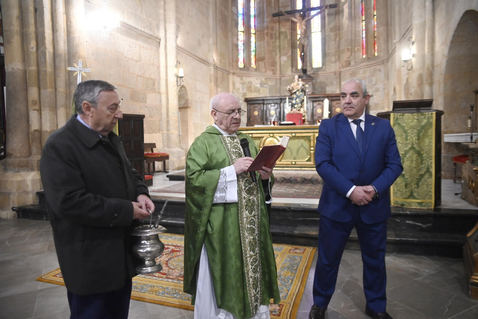 Las mejores imágenes del nuevo palio de la Virgen de la Alegría de Córdoba