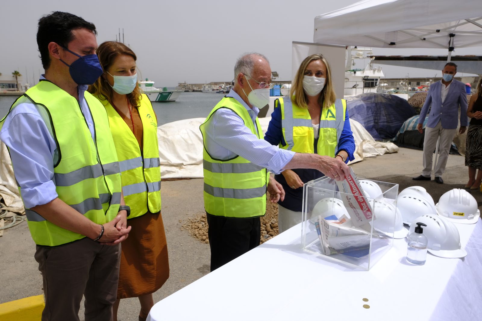 Primera piedra de la nueva lonja del Puerto Pesquero de Roquetas de Mar