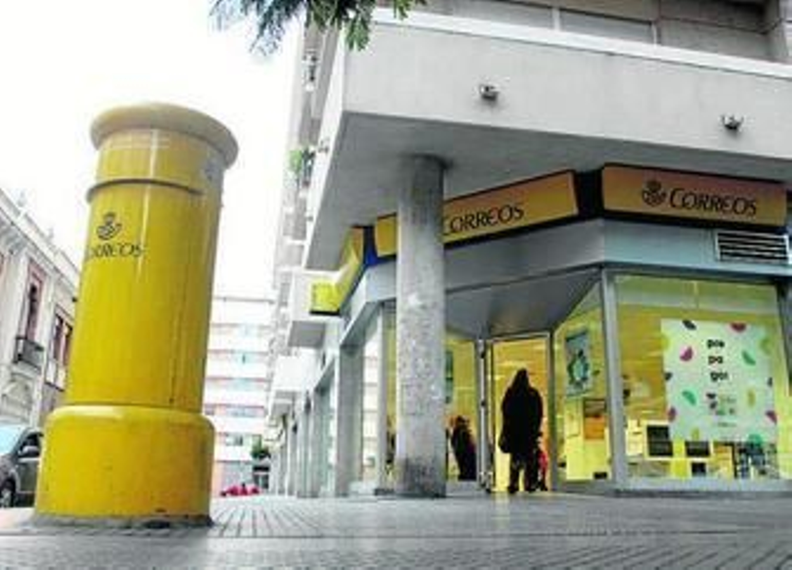 Oficina de Correos en la avenida de Italia.